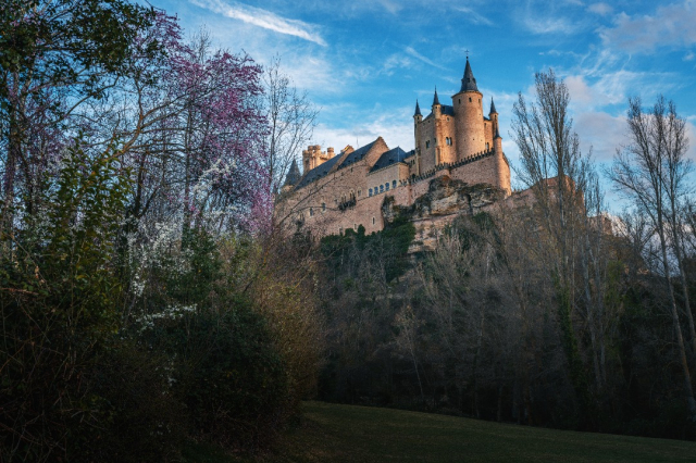 Alcázar de Segovia - Envato Elements/diegograndi