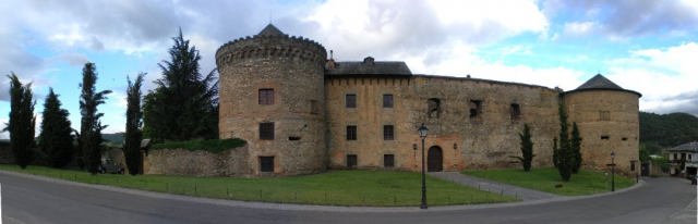 Castelo dos Marqueses de Villafranca, imaxe de Wikimedia Commons