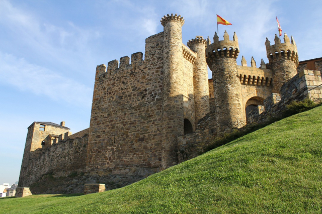 Castillo de Ponferrada - Flickr Elentir