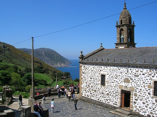 Iglesia de San Andrés de Teixido - Wikimedia Commons / Juan José Hernández Rodríguez