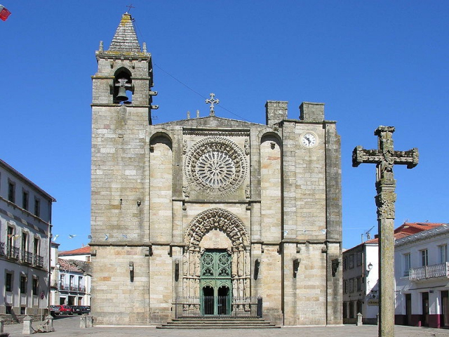 Iglesia de San Martiño de Noia - Wikimedia Commons / Luis Miguel Bugallo Sánchez