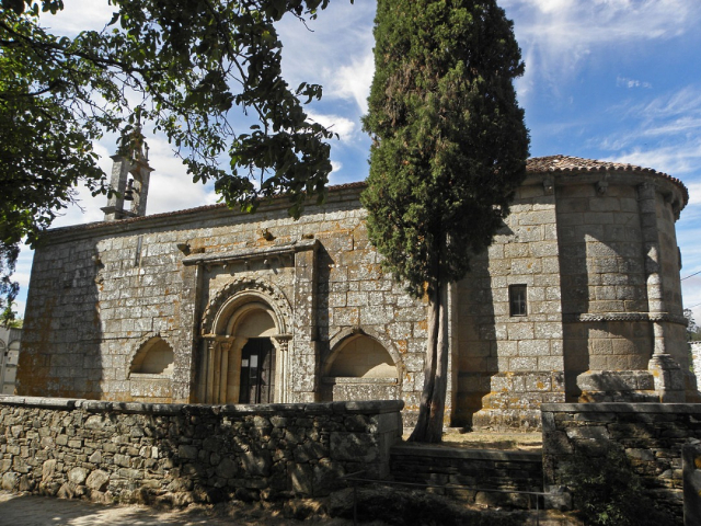 Iglesia de Santa María de Melide - Wikimedia Commons/amaianos