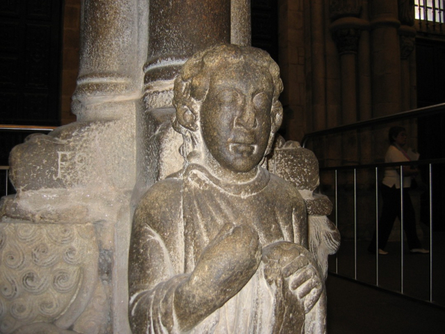 Santo dos Croques, tradicionalmente identificado co Mestre Mateo, imaxe de Wikimedia Commons